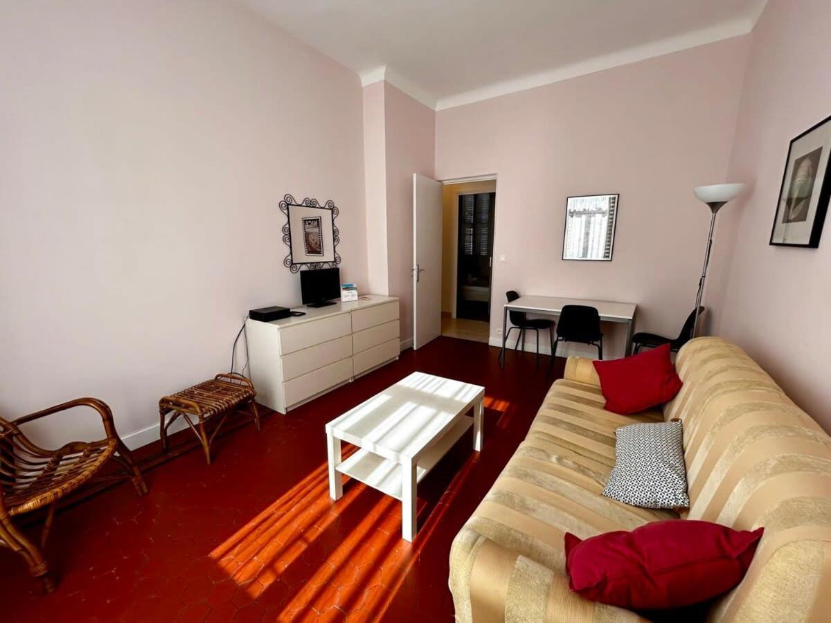 A004 - Bright Rue D'antibes At 300m From Croisette Appartement *